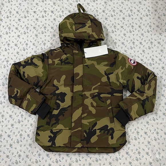 Canada Goose Other - Canada Goose Camouflage Hooded Down Jacket